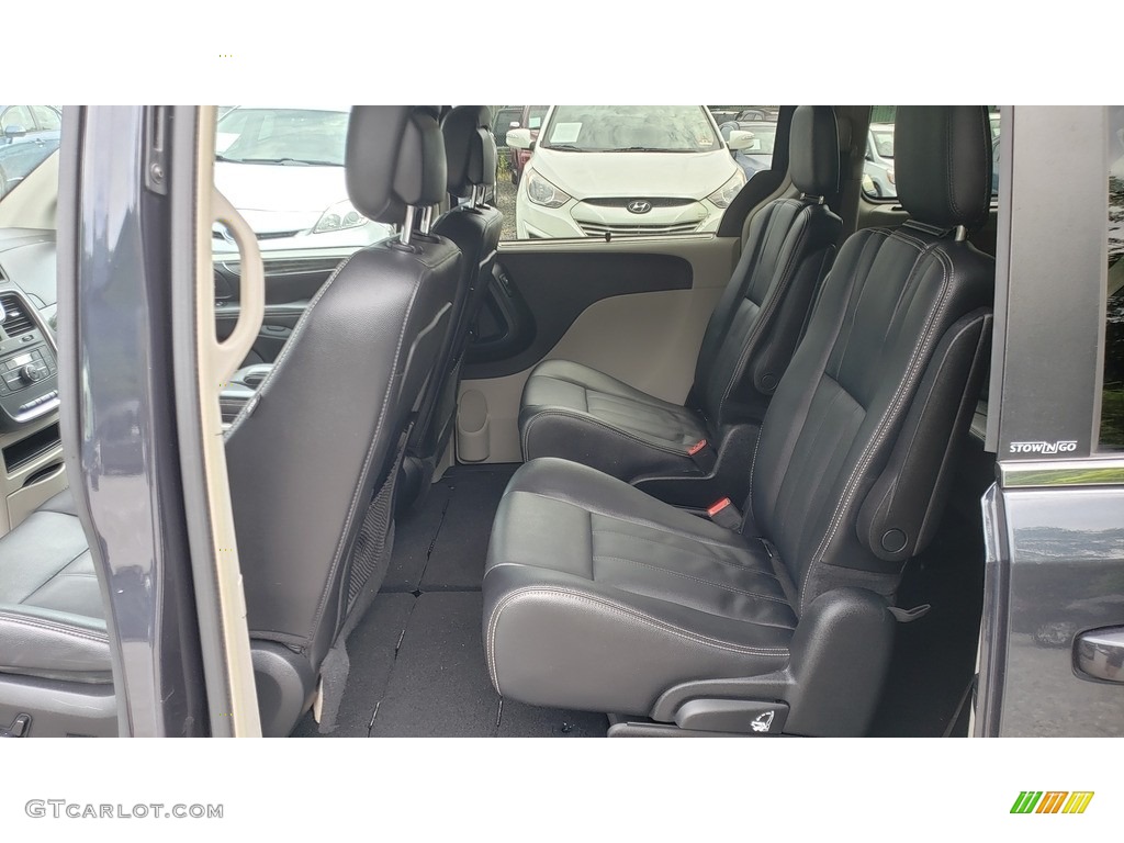 2014 Town & Country Touring - Maximum Steel Metallic / Black/Light Graystone photo #11