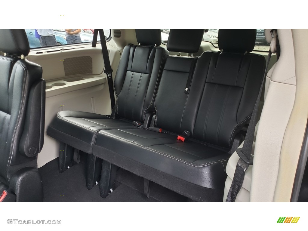 2014 Town & Country Touring - Maximum Steel Metallic / Black/Light Graystone photo #12