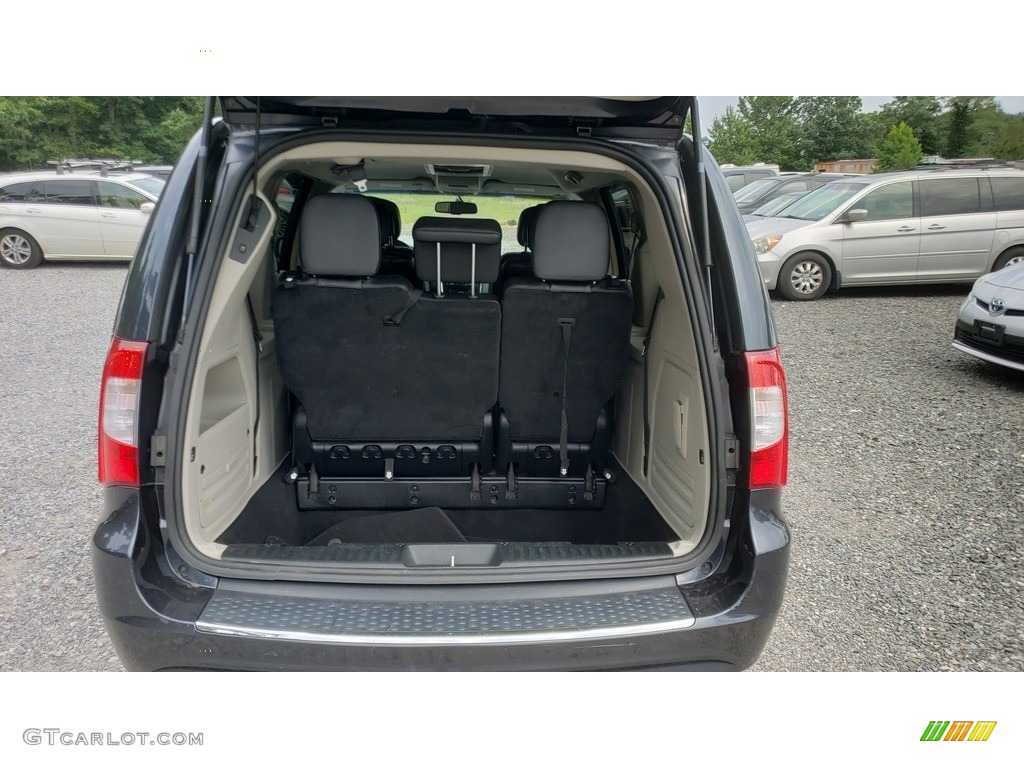 2014 Town & Country Touring - Maximum Steel Metallic / Black/Light Graystone photo #13
