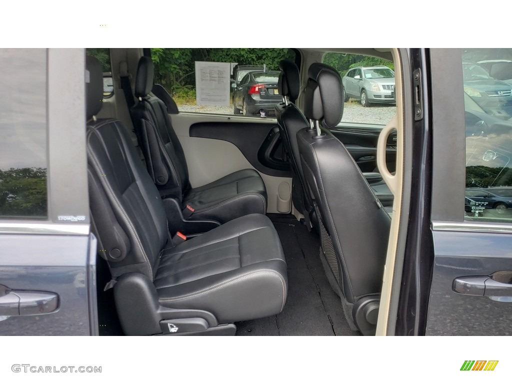 2014 Town & Country Touring - Maximum Steel Metallic / Black/Light Graystone photo #14