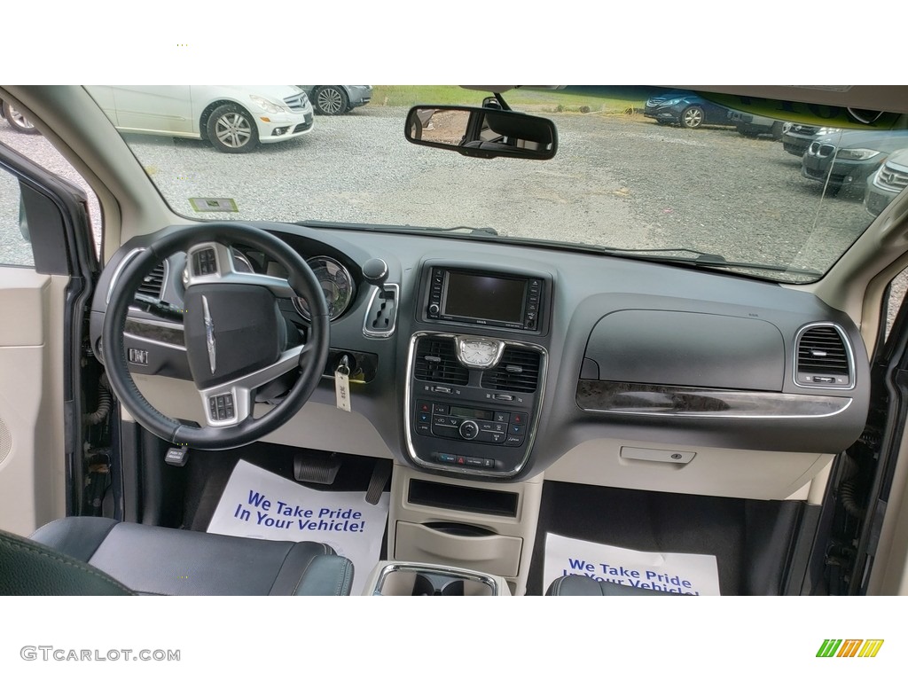 2014 Town & Country Touring - Maximum Steel Metallic / Black/Light Graystone photo #19