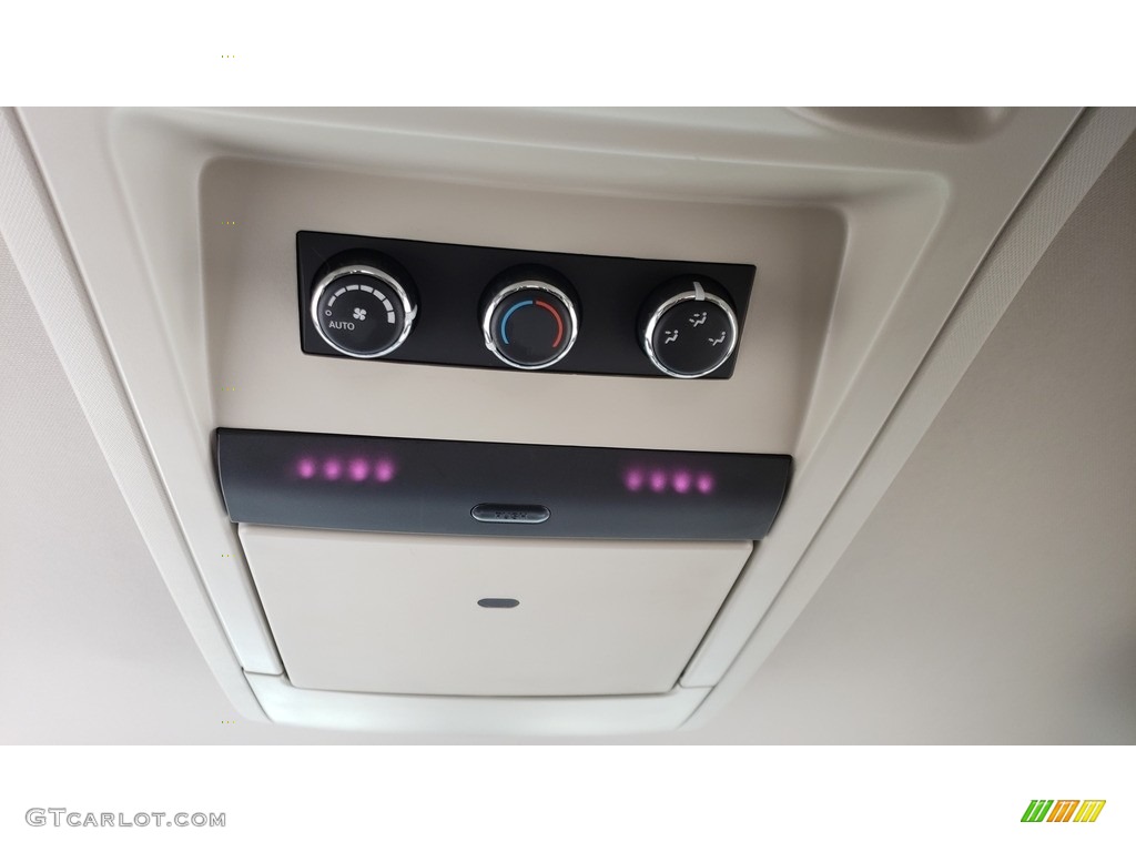 2014 Town & Country Touring - Maximum Steel Metallic / Black/Light Graystone photo #27