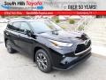 2020 Midnight Black Metallic Toyota Highlander XLE AWD  photo #1