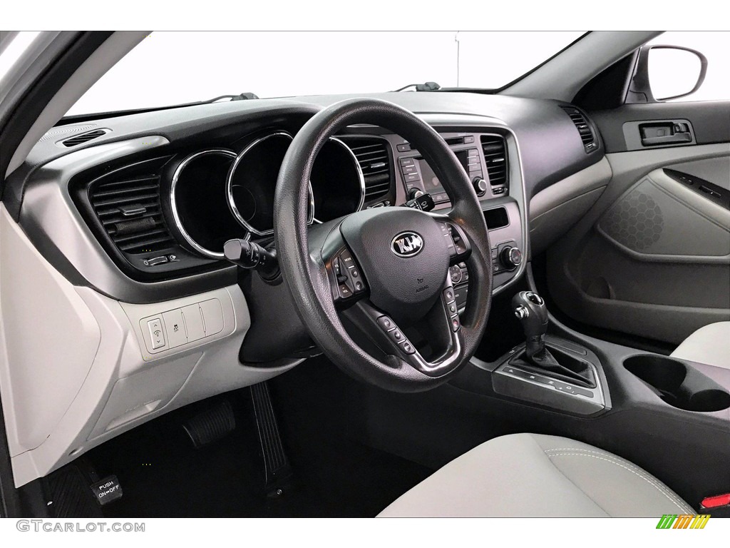 2013 Optima LX - Bright Silver Metallic / Gray photo #22