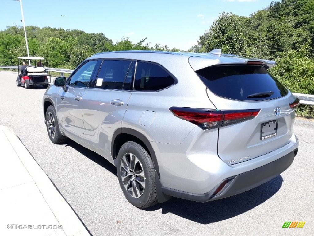 2020 Highlander Hybrid XLE AWD - Celestial Silver Metallic / Black photo #2