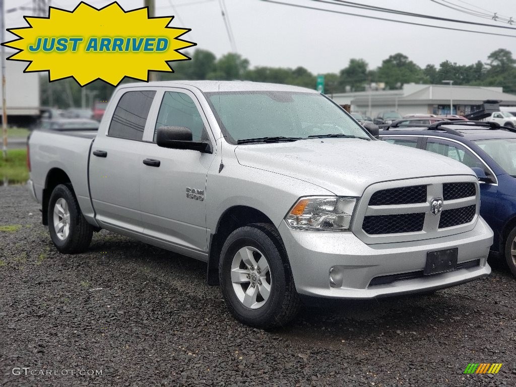 2016 Ram 1500 Express Crew Cab 4x4 Exterior Photos