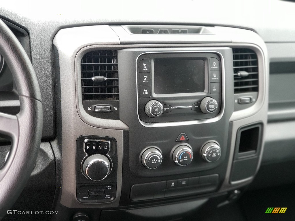 2016 Ram 1500 Express Crew Cab 4x4 Controls Photo #139076218