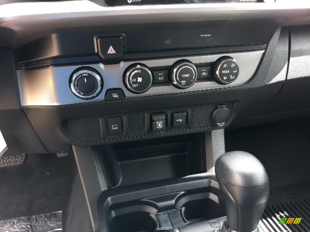 2020 Tacoma SR5 Double Cab 4x4 - Silver Sky Metallic / Cement photo #14