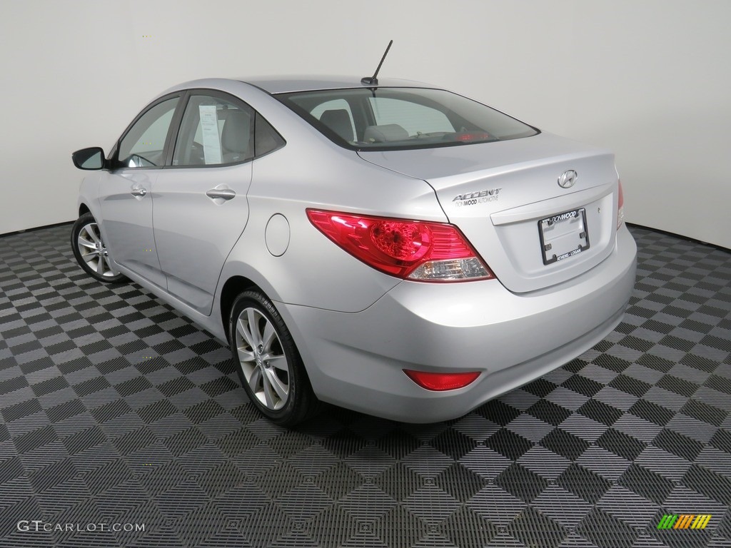 2013 Accent GLS 4 Door - Ironman Silver / Gray photo #10