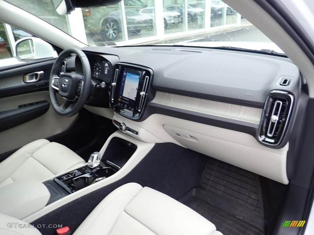 2019 XC40 T5 Inscription AWD - Ice White / Charcoal photo #12