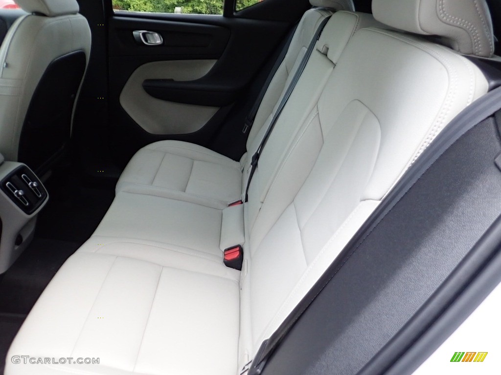 2019 XC40 T5 Inscription AWD - Ice White / Charcoal photo #16