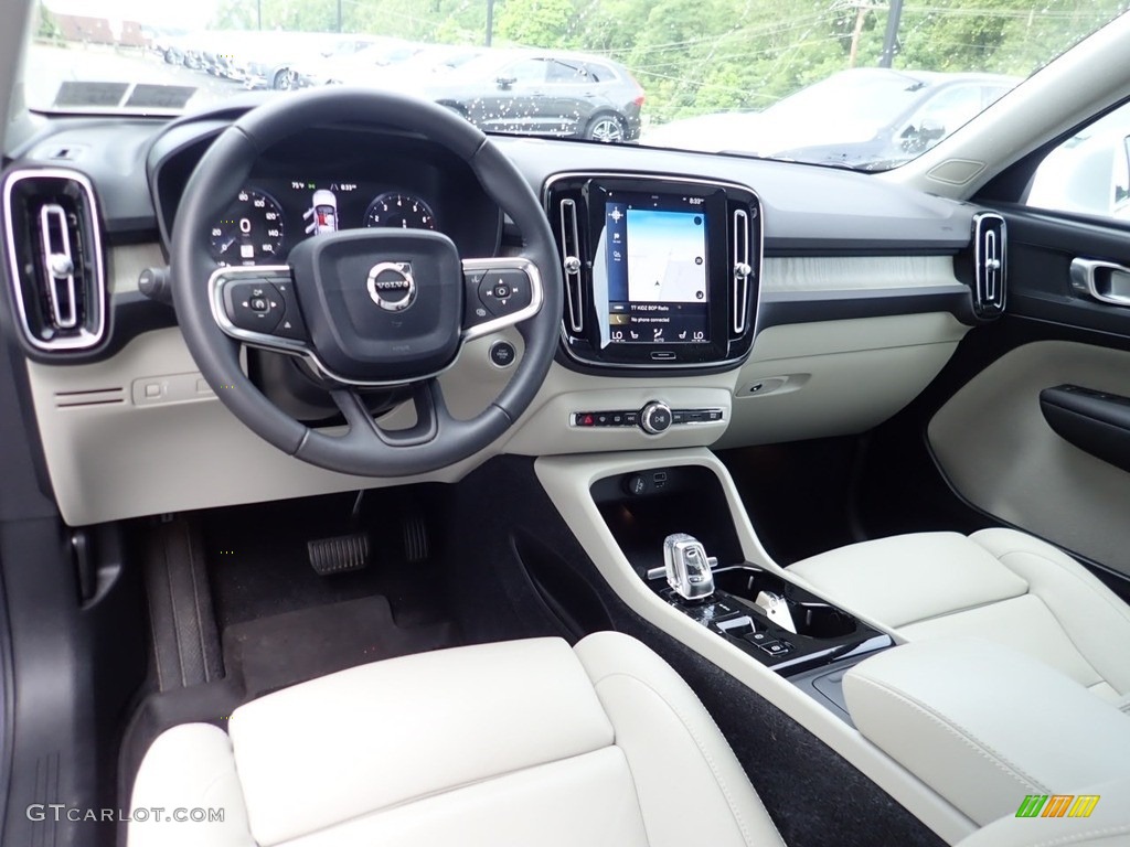 2019 XC40 T5 Inscription AWD - Ice White / Charcoal photo #17