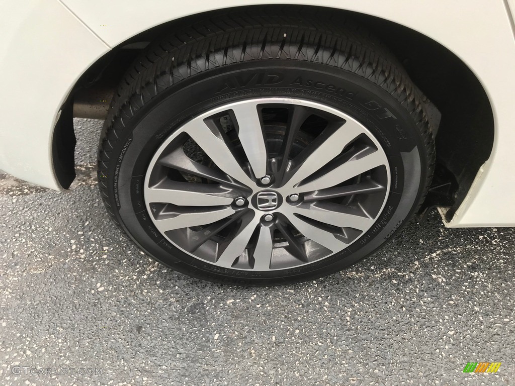 2017 Honda Fit EX-L Wheel Photo #139084654