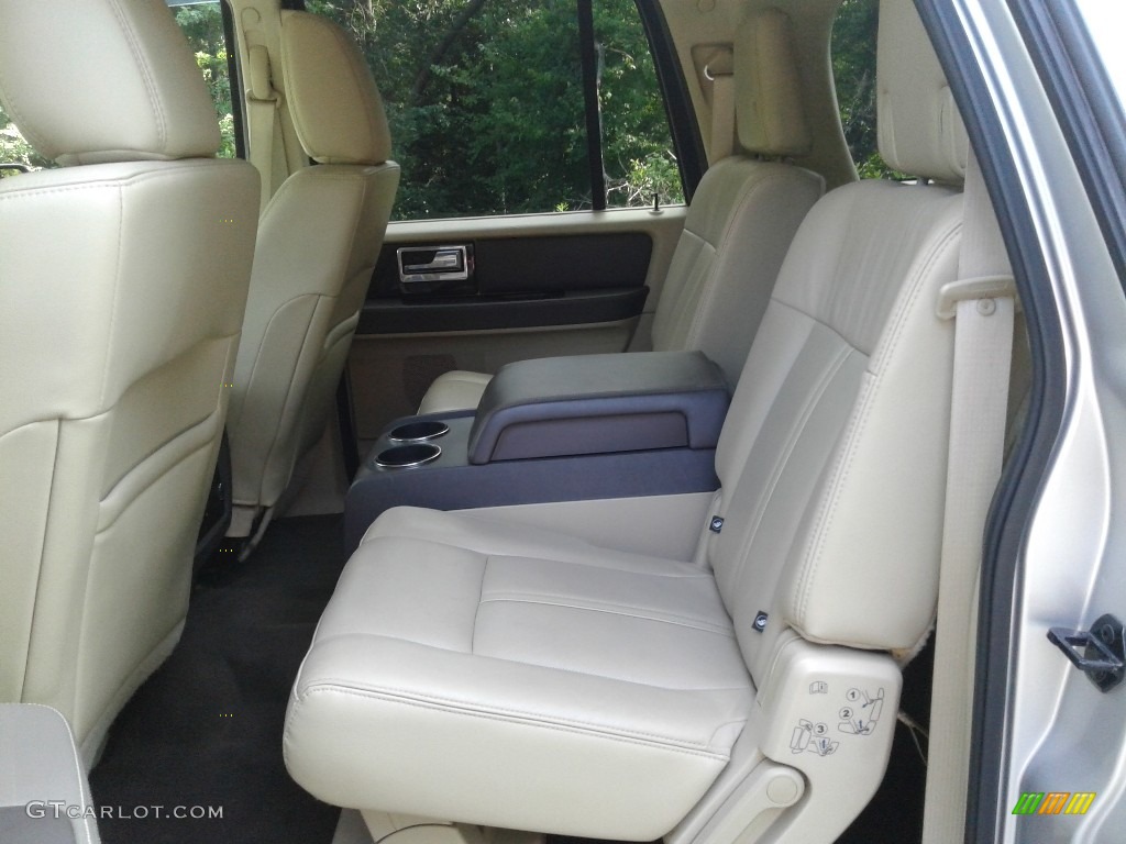 2015 Lincoln Navigator L 4x2 Rear Seat Photo #139085143