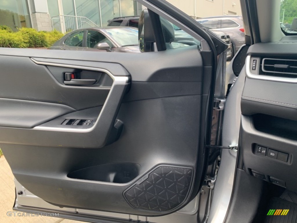 2020 RAV4 LE - Silver Sky Metallic / Black photo #7
