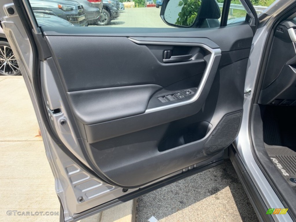 2020 RAV4 LE - Silver Sky Metallic / Black photo #25