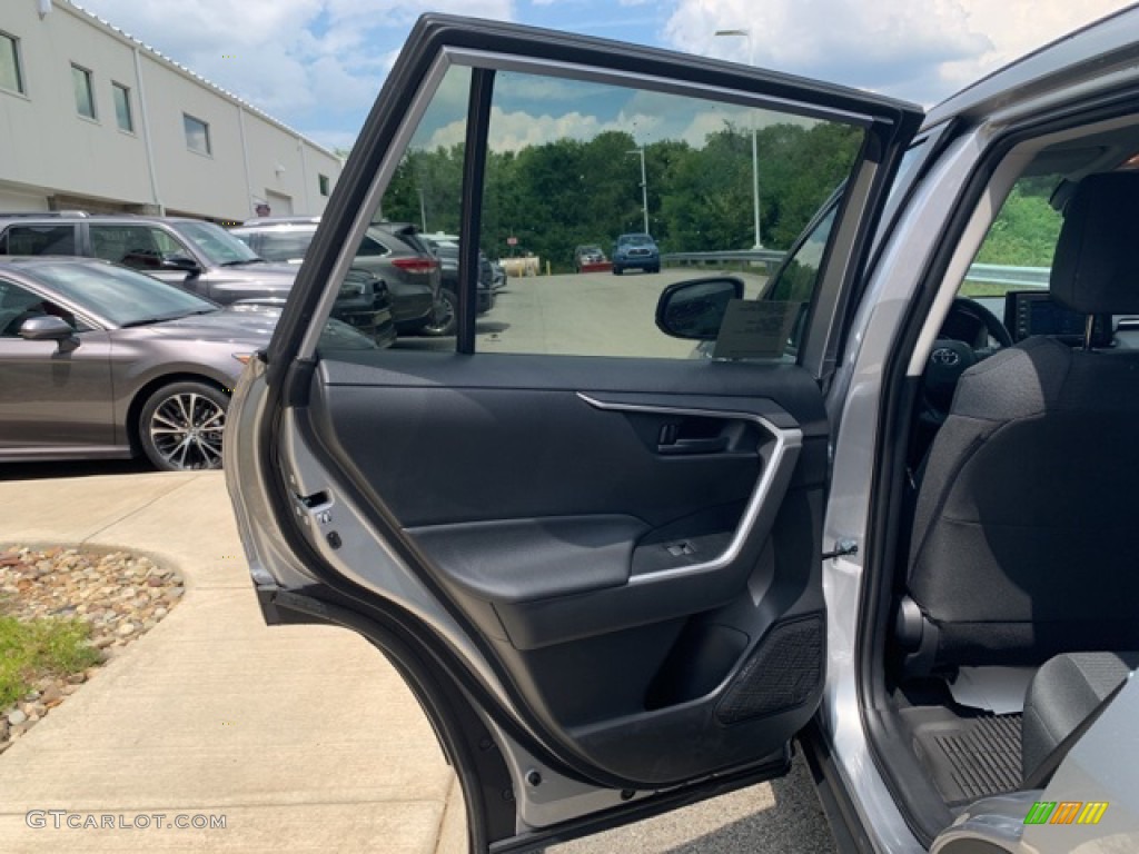 2020 RAV4 LE - Silver Sky Metallic / Black photo #28