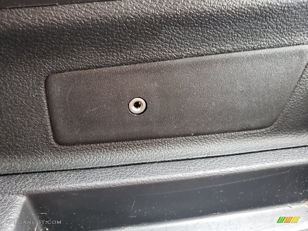 2019 Transit Van 250 LR Regular - Oxford White / Charcoal black photo #16