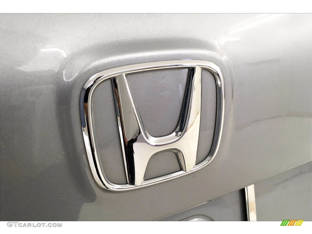 2017 Pilot EX-L - Lunar Silver Metallic / Gray photo #34