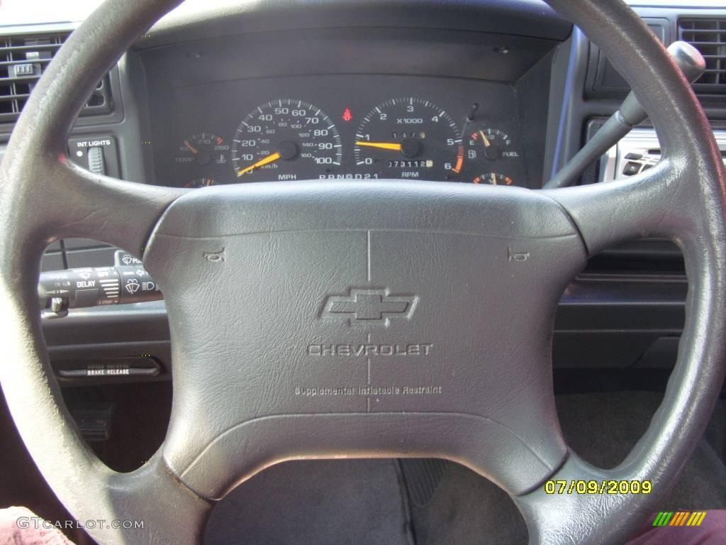 1997 S10 LS Extended Cab - Light Stellar Blue Metallic / Graphite photo #8