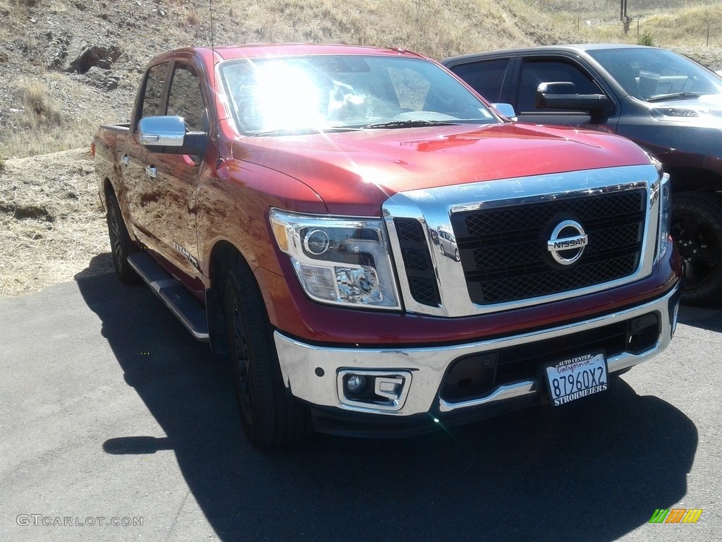 2018 Titan SL Crew Cab - Cayenne Red / Black photo #1