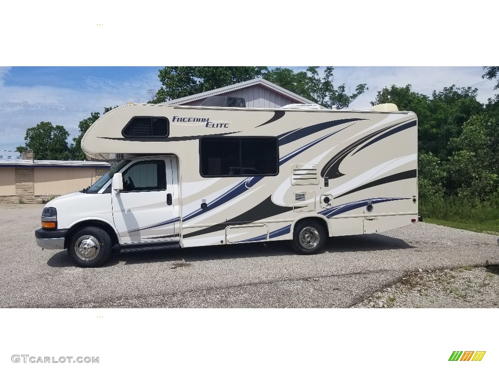 2014 Express Cutaway 3500 Thor Motor Coach - Summit White / Neutral Beige photo #2