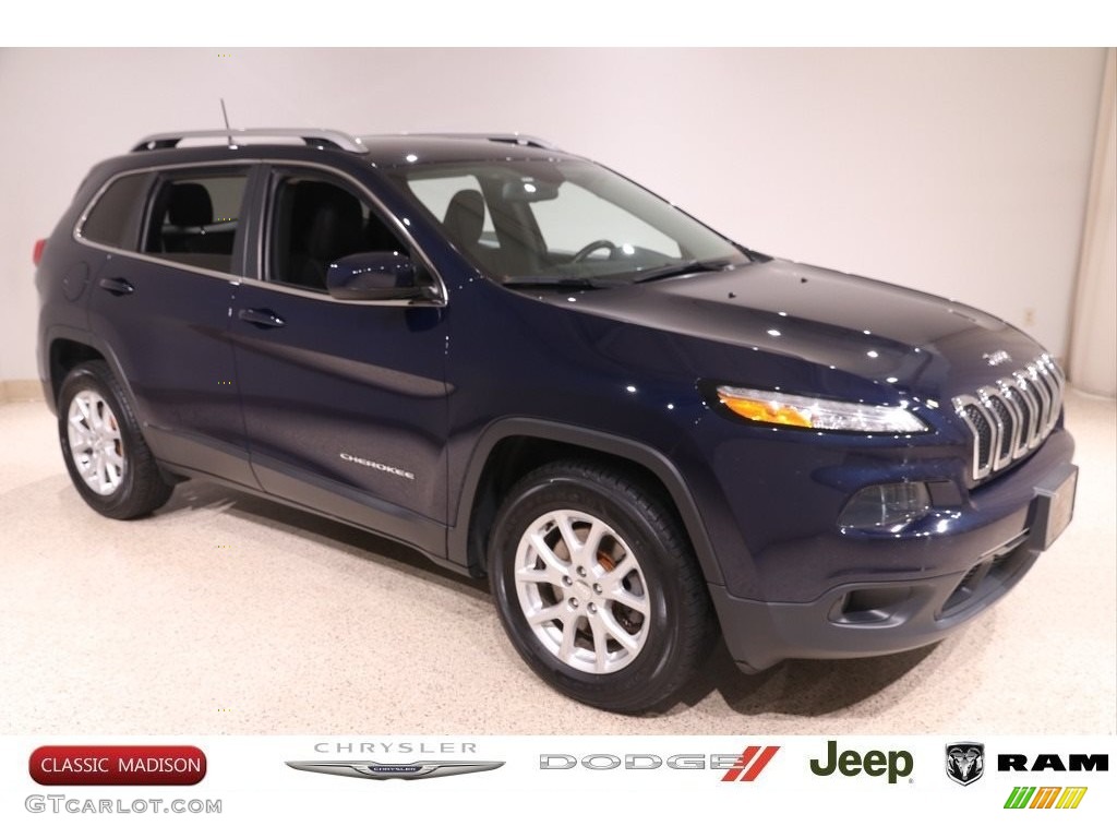 2016 Cherokee Latitude 4x4 - True Blue Pearl / Black photo #1