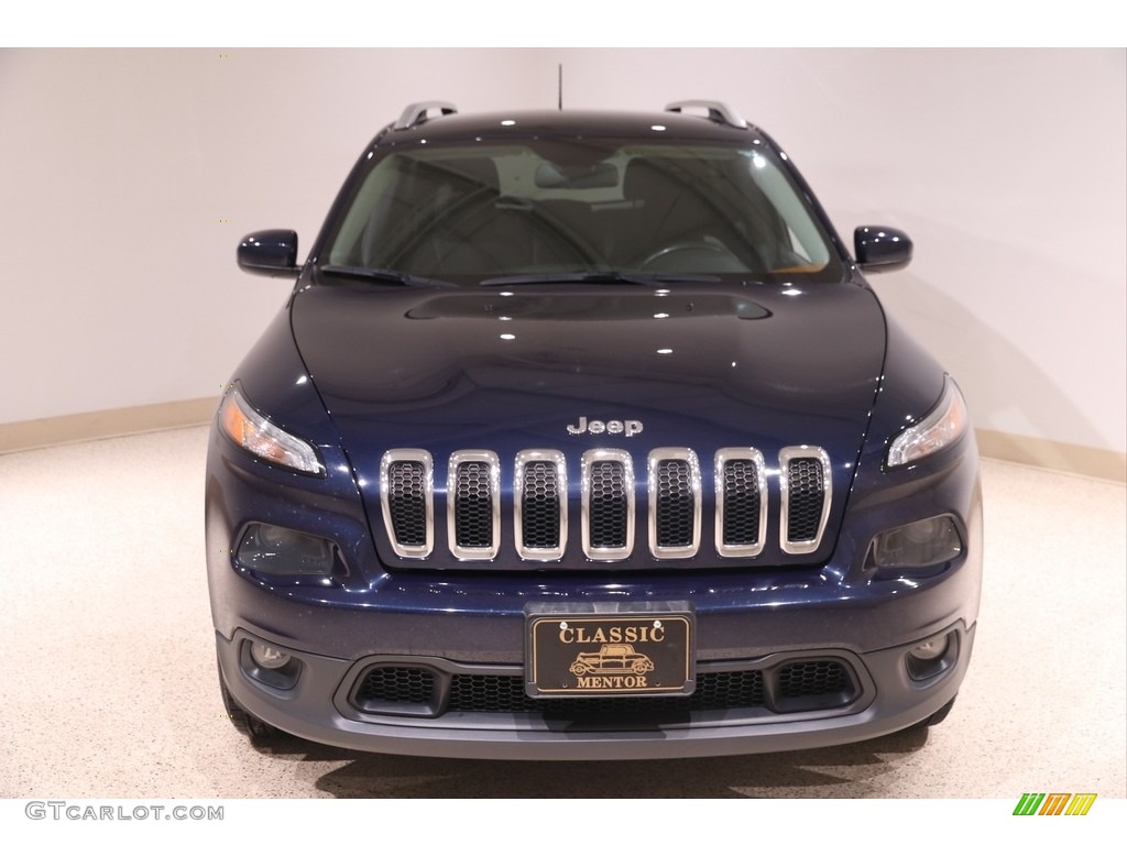 2016 Cherokee Latitude 4x4 - True Blue Pearl / Black photo #2
