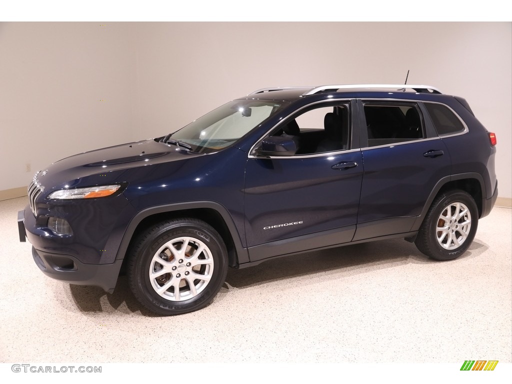 2016 Cherokee Latitude 4x4 - True Blue Pearl / Black photo #3