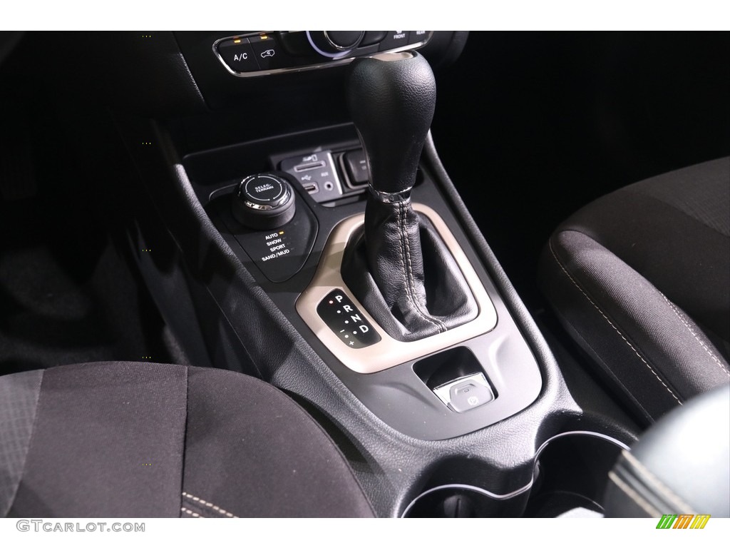 2016 Cherokee Latitude 4x4 - True Blue Pearl / Black photo #15