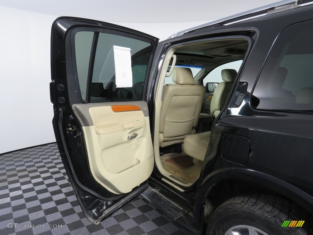 2008 QX 56 4WD - Liquid Onyx Black / Charcoal photo #36