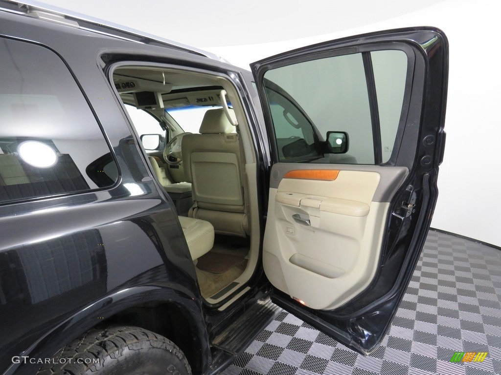 2008 QX 56 4WD - Liquid Onyx Black / Charcoal photo #40