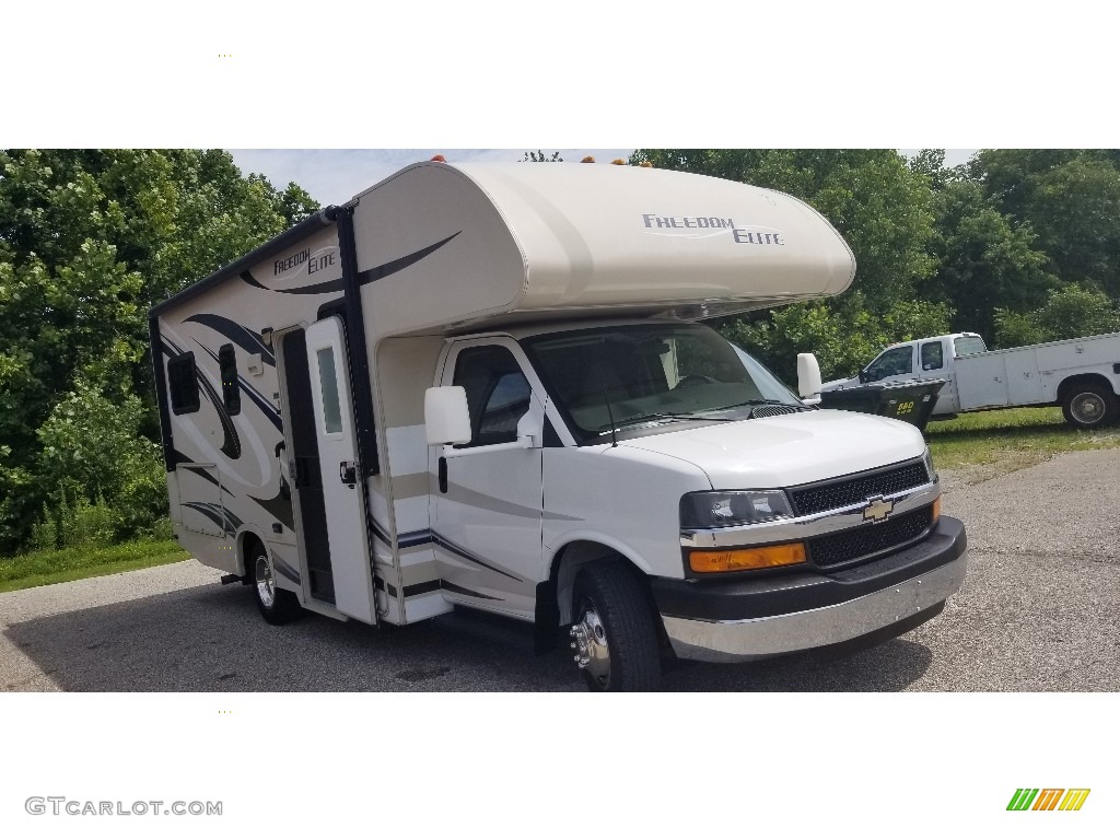 Summit White 2014 Chevrolet Express Cutaway 3500 Thor Motor Coach Exterior Photo #139102174