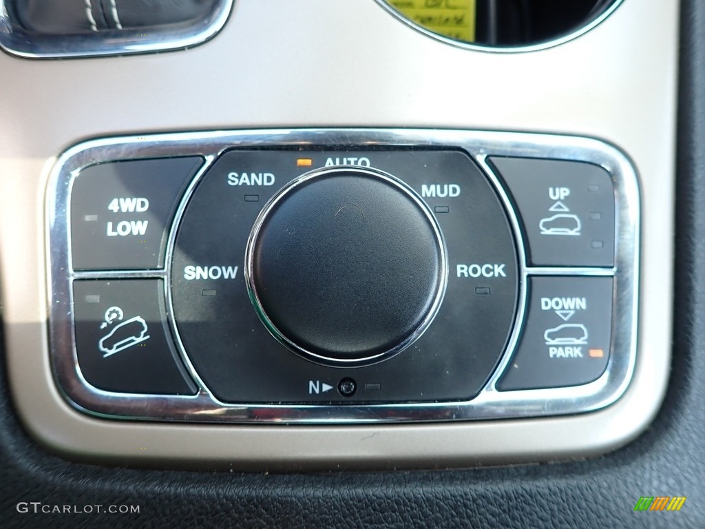 2016 Jeep Grand Cherokee Overland 4x4 Controls Photo #139104517
