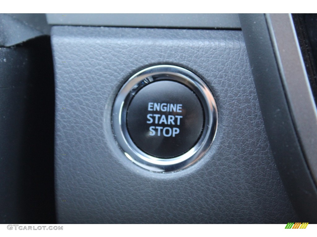 2019 Camry LE - Celestial Silver Metallic / Ash photo #22