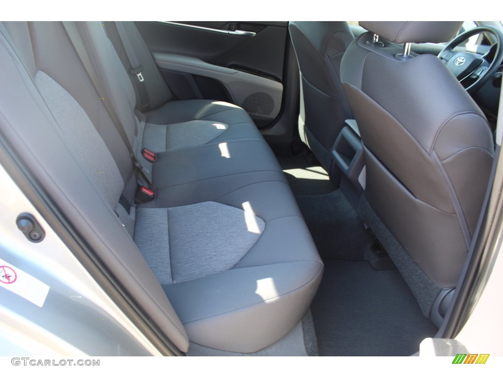 2019 Camry LE - Celestial Silver Metallic / Ash photo #30