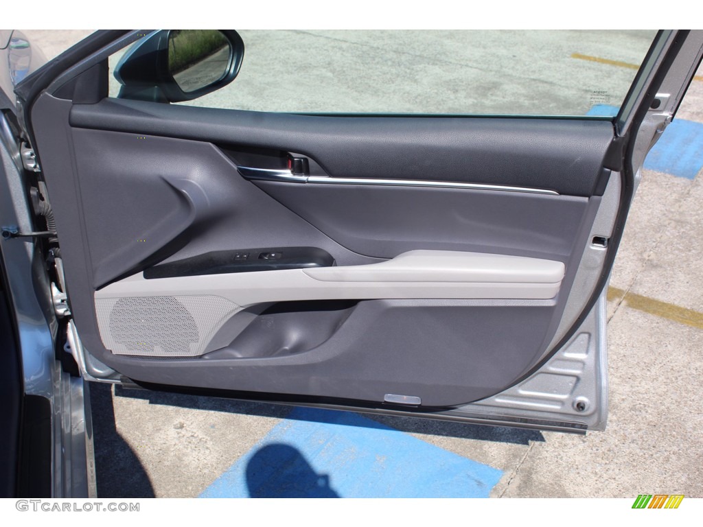 2019 Camry LE - Celestial Silver Metallic / Ash photo #31