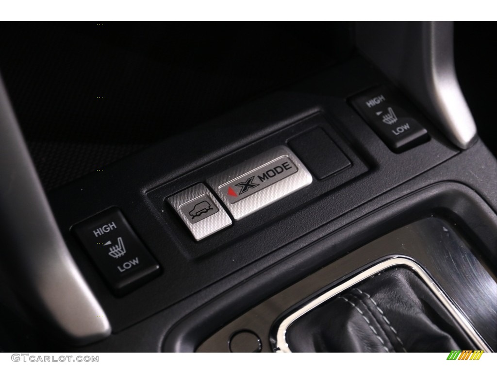 2016 Subaru Forester 2.5i Premium Marks and Logos Photos