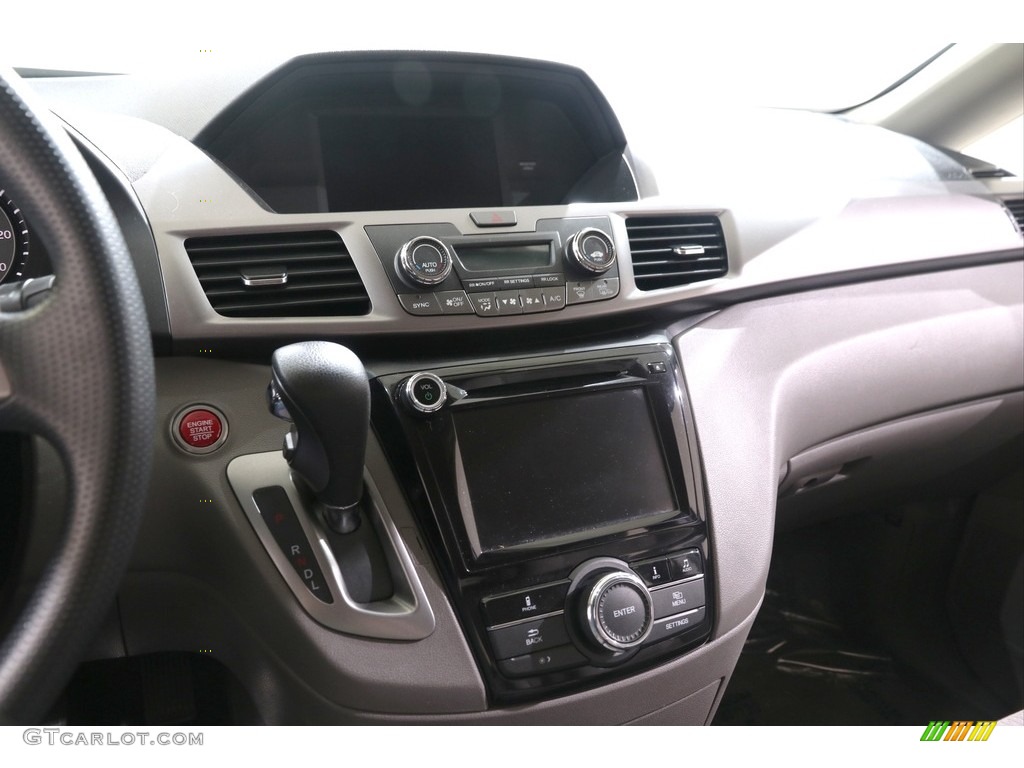 2017 Honda Odyssey EX Controls Photo #139107353