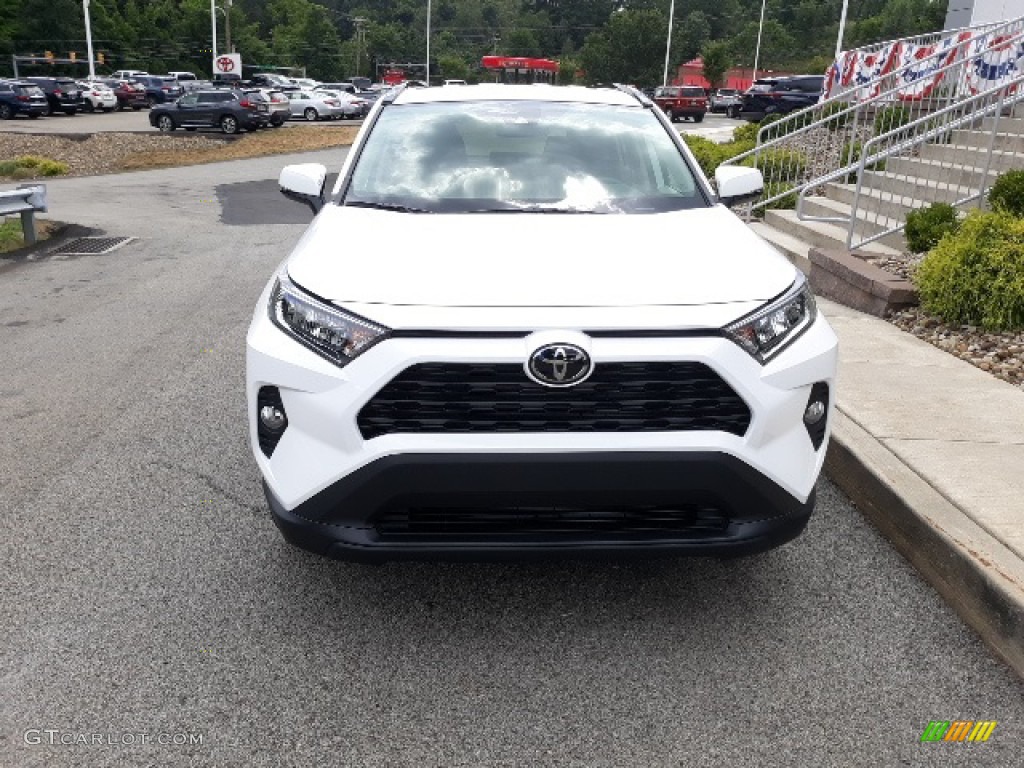 2020 RAV4 XLE AWD - Super White / Light Gray photo #32