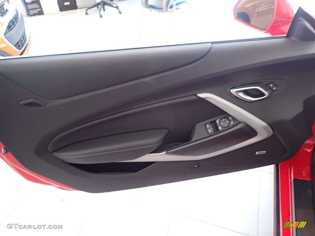 2020 Chevrolet Camaro LT Convertible Door Panel Photos
