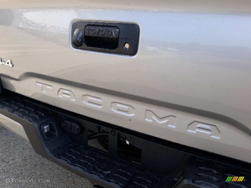 2020 Tacoma SR5 Double Cab 4x4 - Silver Sky Metallic / Cement photo #37