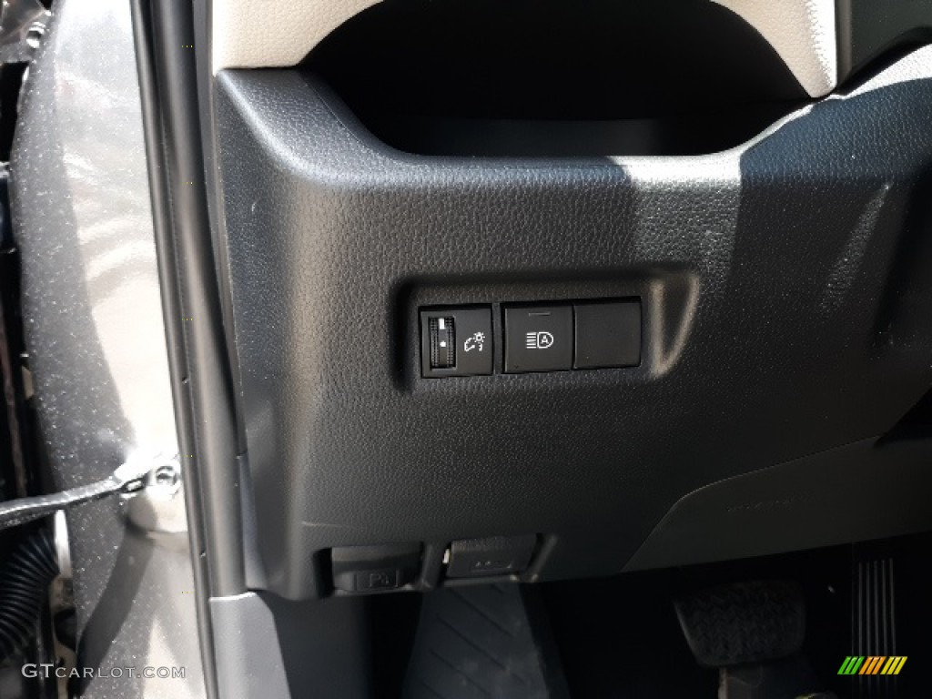 2020 RAV4 XLE AWD - Magnetic Gray Metallic / Light Gray photo #10