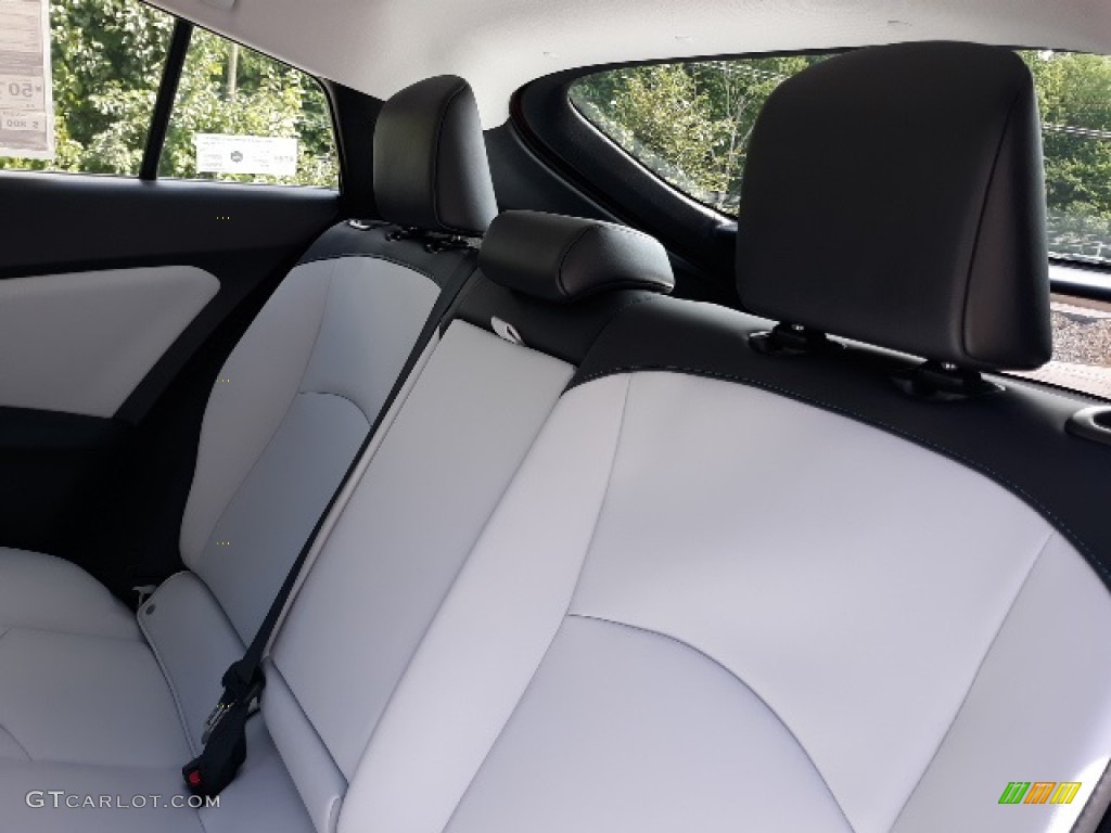 Moonstone Interior 2020 Toyota Prius XLE AWD-e Photo #139121668
