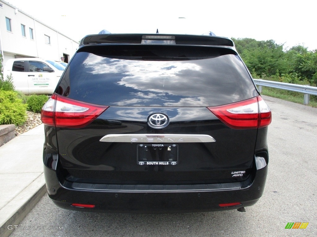 2017 Sienna Limited AWD - Midnight Black Metallic / Chestnut photo #5