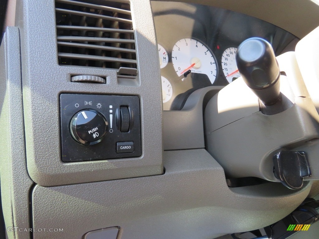 2006 Ram 1500 Big Horn Edition Quad Cab 4x4 - Light Khaki Metallic / Khaki Beige photo #19