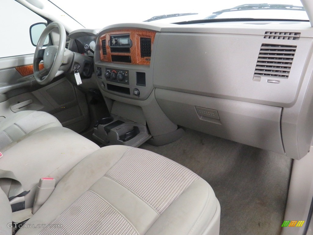 2006 Ram 1500 Big Horn Edition Quad Cab 4x4 - Light Khaki Metallic / Khaki Beige photo #37