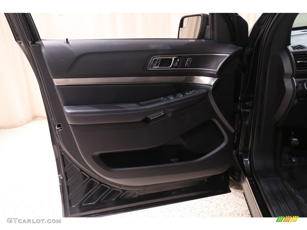 2018 Explorer XLT 4WD - Shadow Black / Ebony Black photo #5