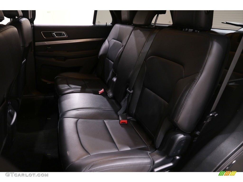 2018 Explorer XLT 4WD - Shadow Black / Ebony Black photo #20