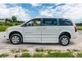 Stone White - Grand Caravan SE Photo No. 7
